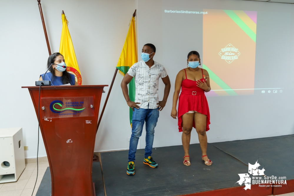 Se certificaron 20 emprendedores del sector Peluquero y Barbero del programa Jóvenes Resilientes en el Distrito de Buenaventura