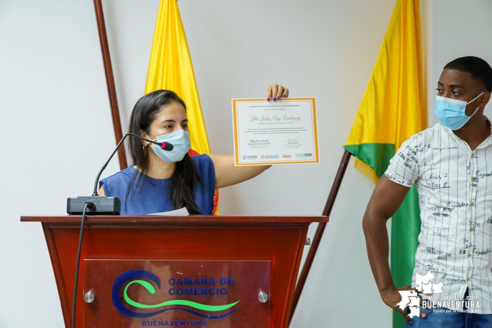 Se certificaron 20 emprendedores del sector Peluquero y Barbero del programa Jóvenes Resilientes en el Distrito de Buenaventura