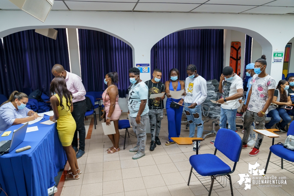 Se certificaron 20 emprendedores del sector Peluquero y Barbero del programa Jóvenes Resilientes en el Distrito de Buenaventura