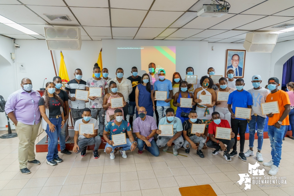 Se certificaron 20 emprendedores del sector Peluquero y Barbero del programa Jóvenes Resilientes en el Distrito de Buenaventura