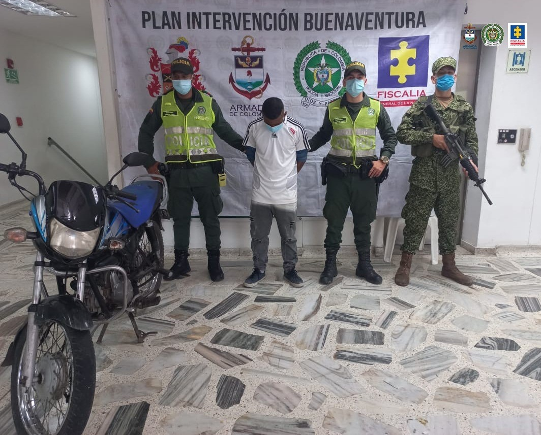 A la cárcel alias Chichigua, quien se movilizaba en una motocicleta presuntamente hurtada en Buenaventura