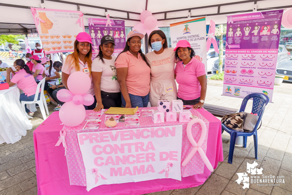 Con rumbaterapia se realizó en Buenaventura el Domingo Rosa para conmemorar el Día Mundial de la Lucha contra el cáncer de seno 