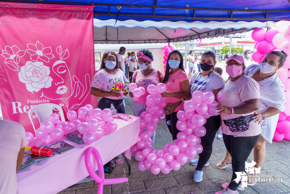 Con rumbaterapia se realizó en Buenaventura el Domingo Rosa para conmemorar el Día Mundial de la Lucha contra el cáncer de seno 