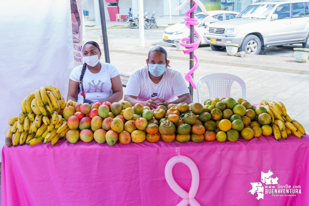 Con rumbaterapia se realizó en Buenaventura el Domingo Rosa para conmemorar el Día Mundial de la Lucha contra el cáncer de seno 