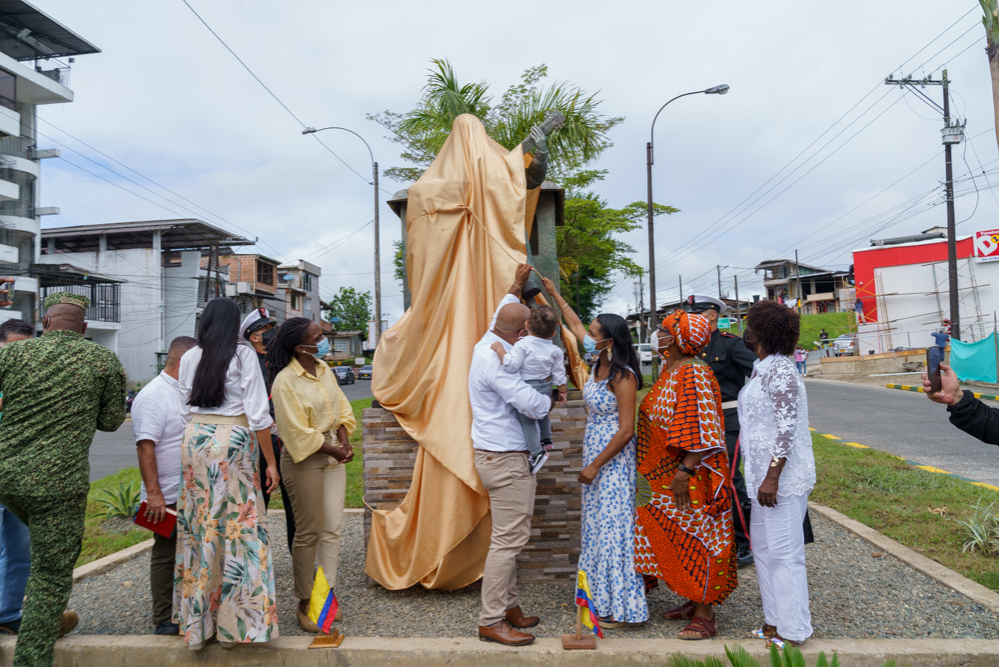 Con la entrega de escultura, Buenaventura saldó deuda histórica con Petronio Álvarez 