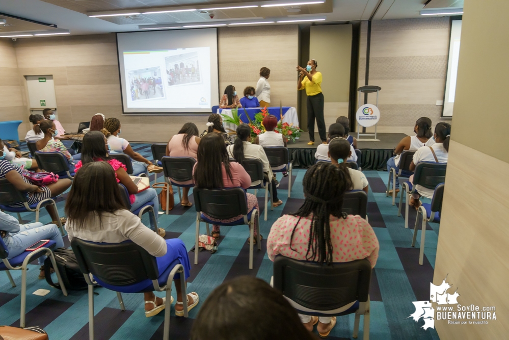 Mujeres microempresarias victimas del conflicto armada en Buenaventura, fortalecieron sus habilidades para el cambio social y empresarial