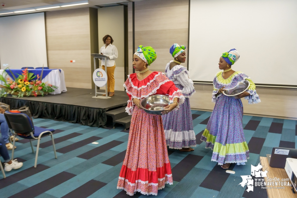 Mujeres microempresarias victimas del conflicto armada en Buenaventura, fortalecieron sus habilidades para el cambio social y empresarial