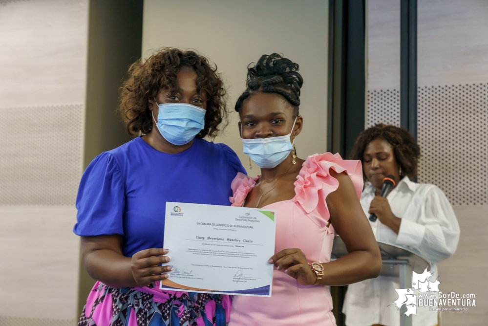 Mujeres microempresarias victimas del conflicto armada en Buenaventura, fortalecieron sus habilidades para el cambio social y empresarial