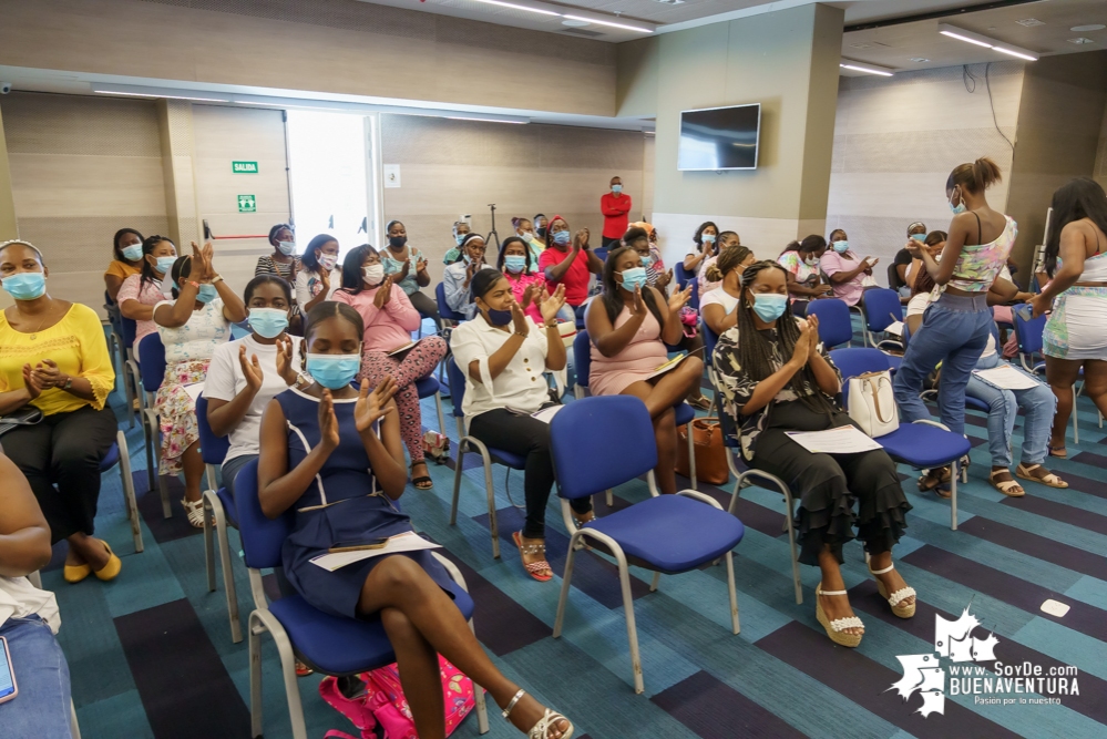 Mujeres microempresarias victimas del conflicto armada en Buenaventura, fortalecieron sus habilidades para el cambio social y empresarial