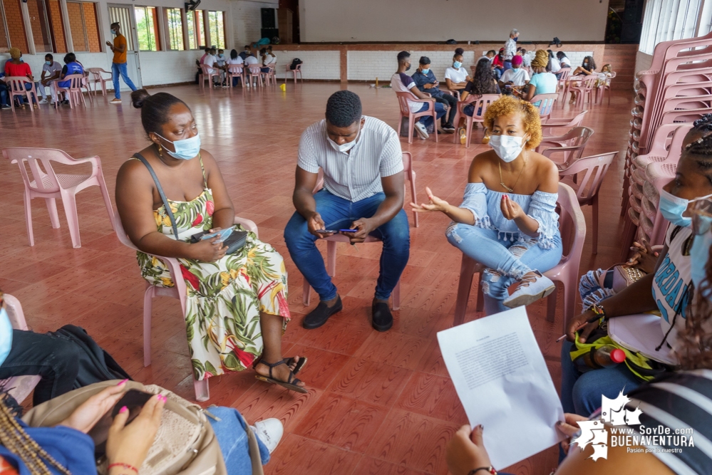 Los jóvenes de Buenaventura participan con sus propuestas de como quieren ver a Buenaventura en el año 2040