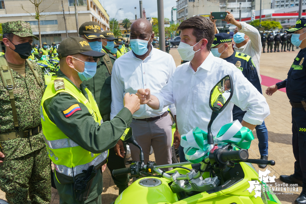 El Mindefensa anunció que 1.040 hombres de la Fuerza Pública garantizan seguridad territorial en los barrios de Buenaventura