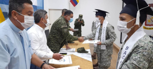 En el pacífico colombiano 125 infantes de marina se graduaron como bachilleres 