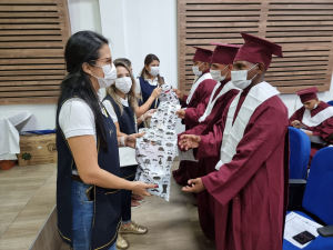 En el pacífico colombiano 125 infantes de marina se graduaron como bachilleres 