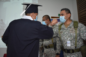 En el pacífico colombiano 125 infantes de marina se graduaron como bachilleres 