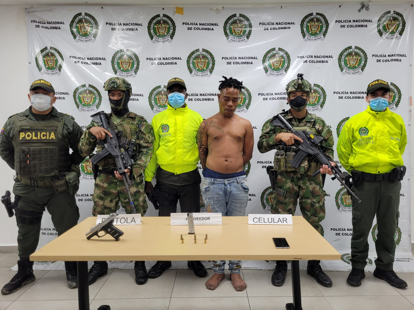 Cárcel para alias Piota, presunto integrante de Los Espartanos en Buenaventura por porte ilegal de armas de uso privativo de las Fuerzas Armadas