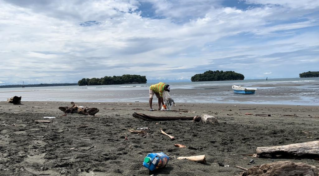 La estrategia "Playas Más Limpias" avanza en Buenaventura