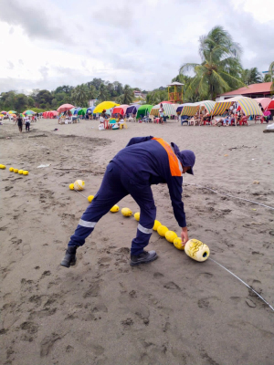 La Dimar asesoró técnicamente la instalación de 190 boyarines en Playa de Piangüita  