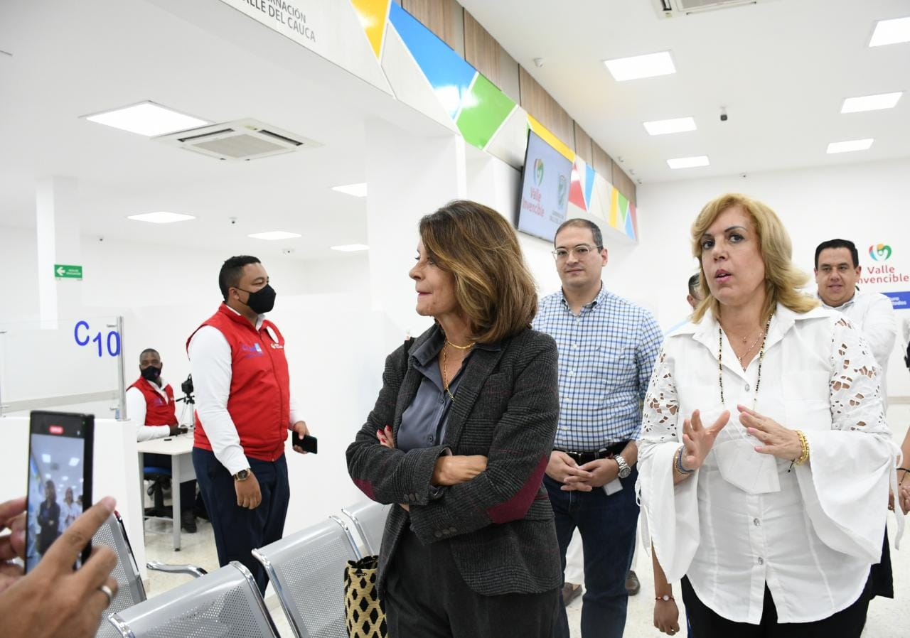 En el sur de Cali inició operaciones el nuevo punto para la formalización de expedición y renovación de pasaportes