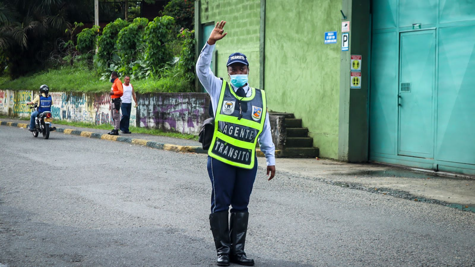 Personal operativo de Tránsito en Buenaventura garantiza libre movilidad para elecciones presidenciales en segunda vuelta