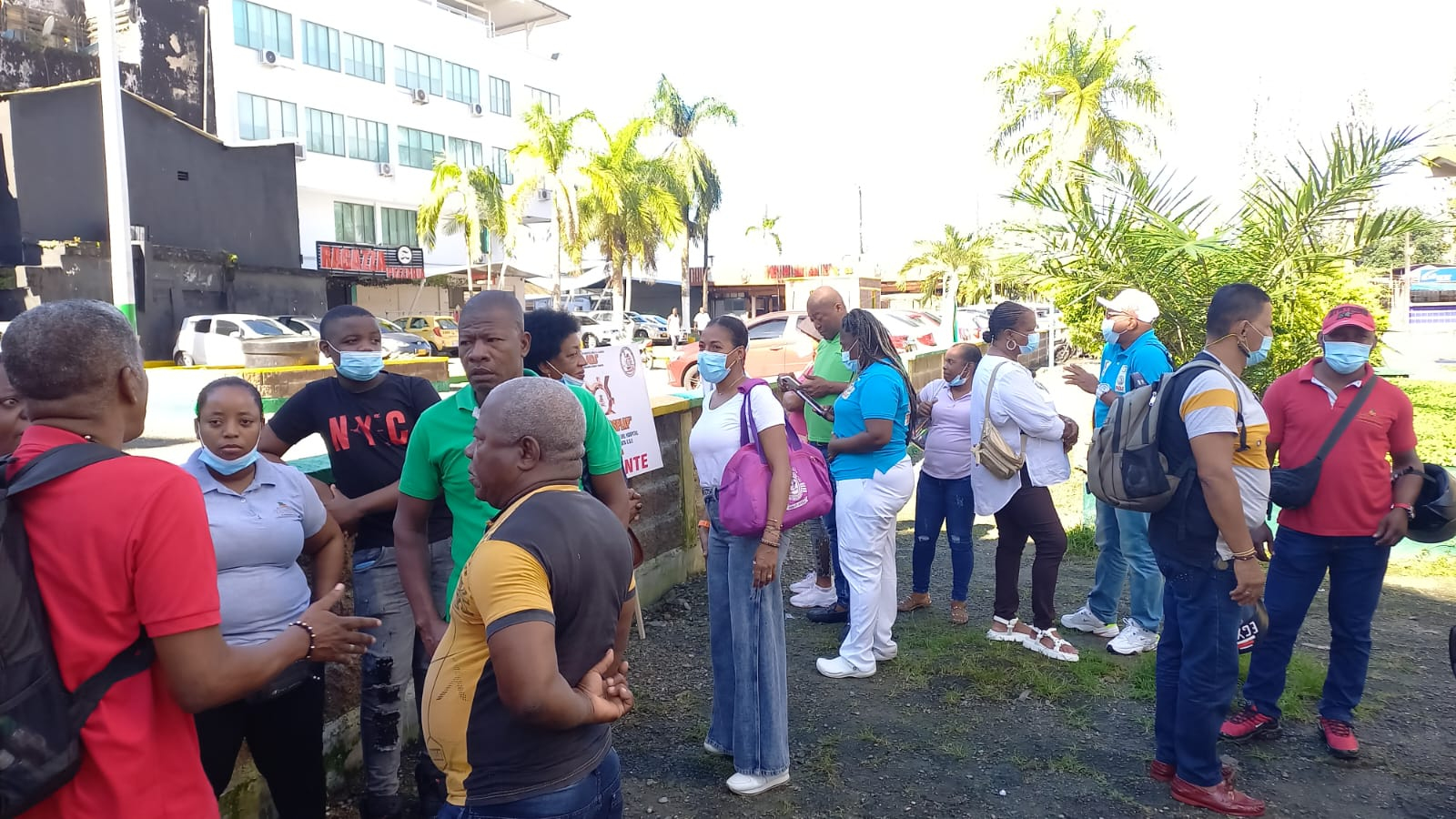 Trabajadores del Hospital Luis Ablanque de la Plata de Buenaventura protestaron