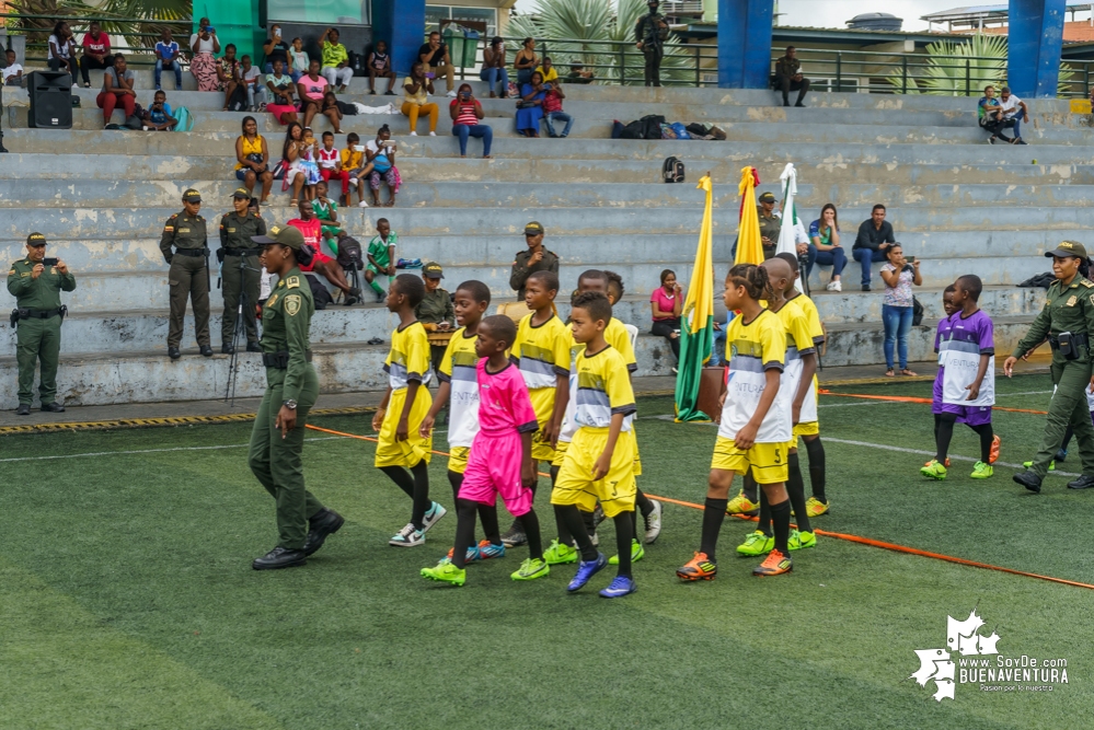 Avanza con éxito el torneo de fútbol Copa Sin Fronteras, auspiciado por la Policía, la Diócesis de Buenaventura y la Fundación Étikaverde para menores de 10 años