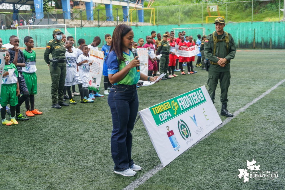 Avanza con éxito el torneo de fútbol Copa Sin Fronteras, auspiciado por la Policía, la Diócesis de Buenaventura y la Fundación Étikaverde para menores de 10 años