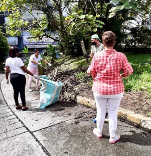 Habitantes de Pueblo Nuevo y Calimita en Buenaventura participaron activamente en jornadas de limpieza de sus entornos