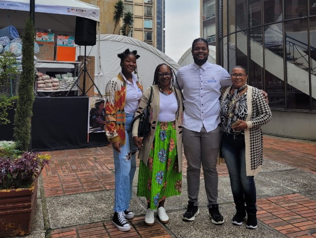 Buenaventura se destaca en Bogotá por muestras de mujeres emprendedoras y reconocimiento a la gestora Social del Distrito, Edith Obando