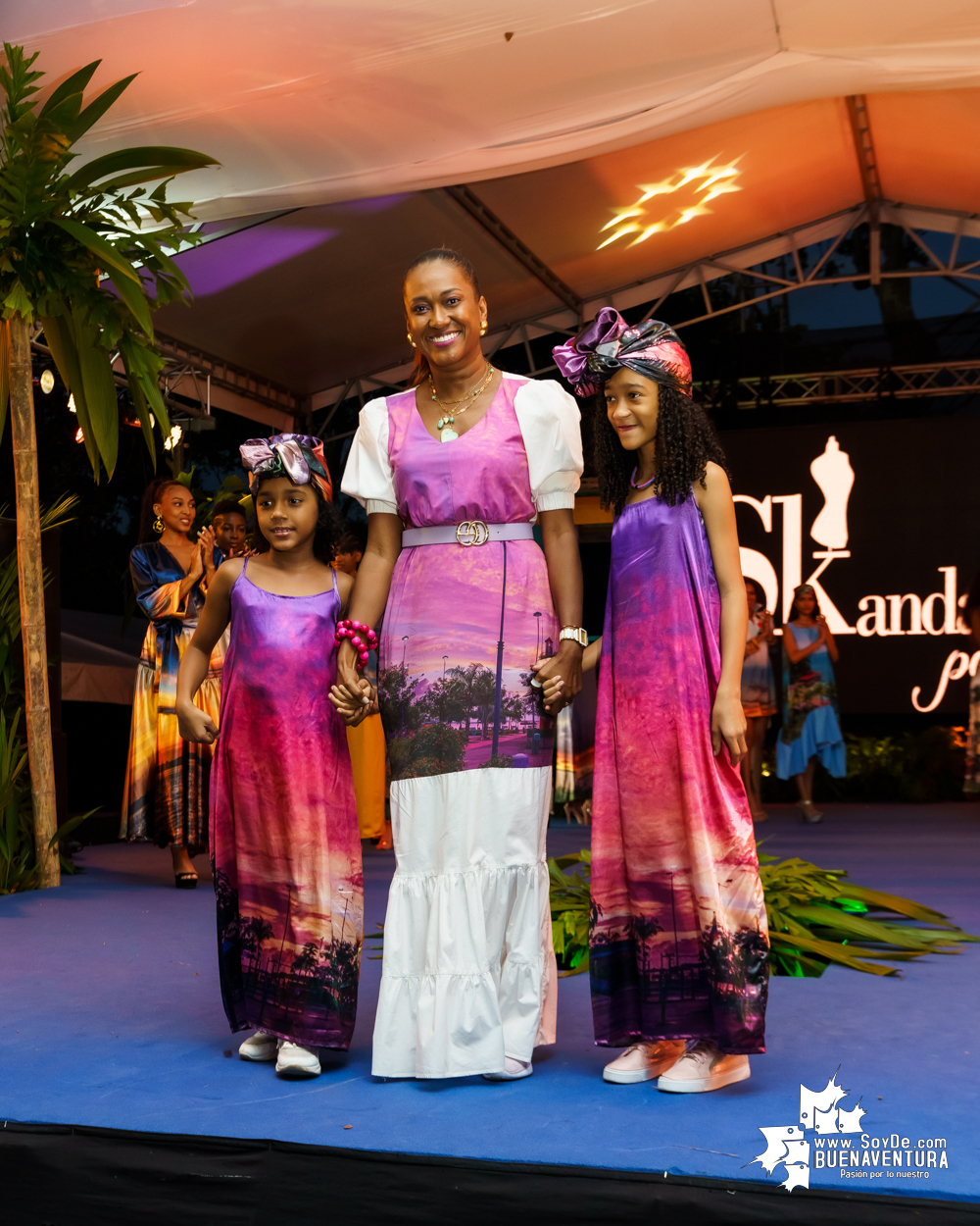 Ana Karina Serrano de Skandalo Pacific visibilizó a Buenaventura en el Festival Petronio Álvarez con su colección “Un atardecer mágico en Buenaventura”