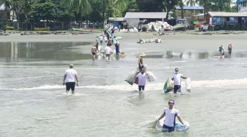 11 toneladas de residuos salieron de las playas de Buenaventura y se convertirán en material reciclado