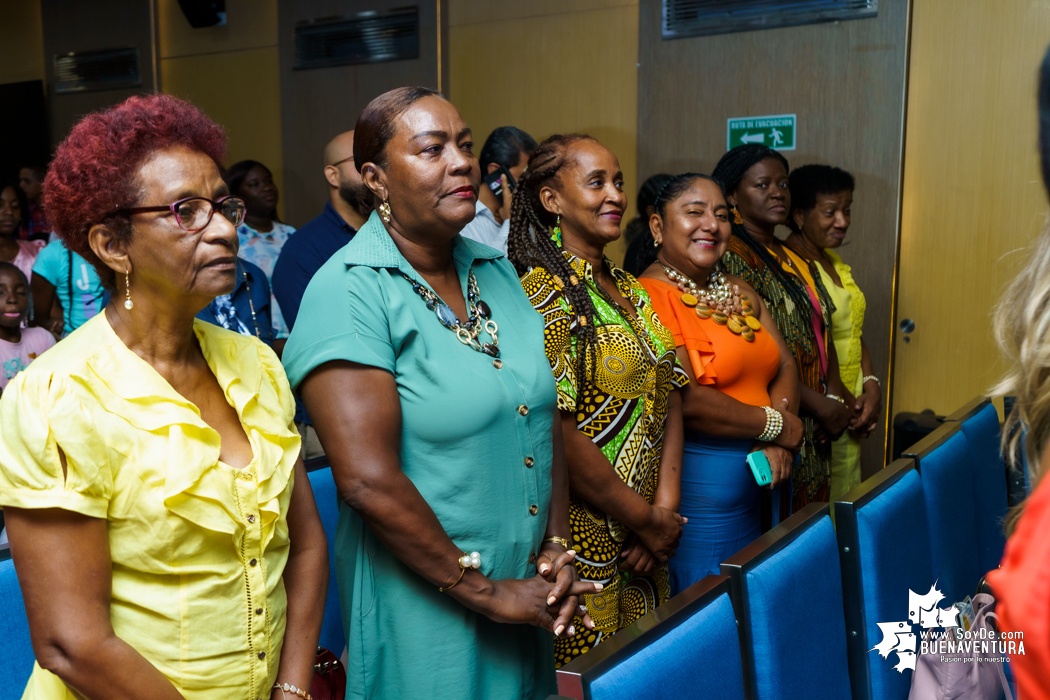 Se realizó la imposición de la banda a la Srta. Buenaventura, Luisa Fernanda Lozano González, quien representará al Distrito Especial en el Concurso Nacional de Belleza