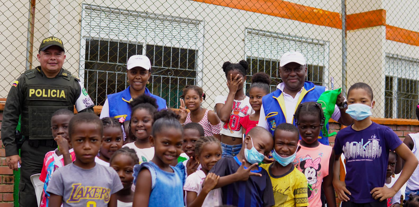 El EPA Buenaventura entregó a 250 niños de Pampalinda agendas y cuadernos ambientales