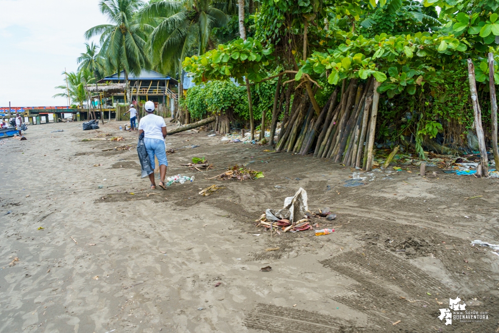 La Asociación de Gestores Ambientales del Pacífico realizó jornada de limpieza de playas en La Bocana en el sector de Changai