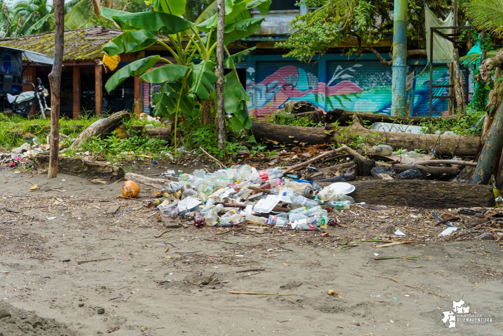 La Asociación de Gestores Ambientales del Pacífico realizó jornada de limpieza de playas en La Bocana en el sector de Changai