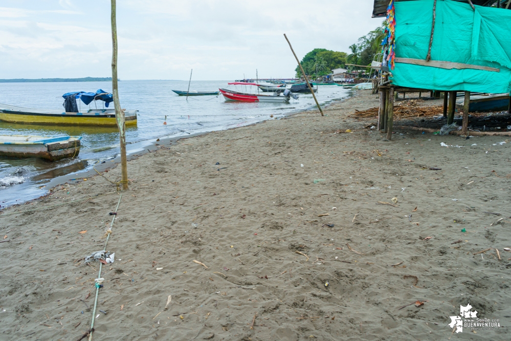 La Asociación de Gestores Ambientales del Pacífico realizó jornada de limpieza de playas en La Bocana en el sector de Changai