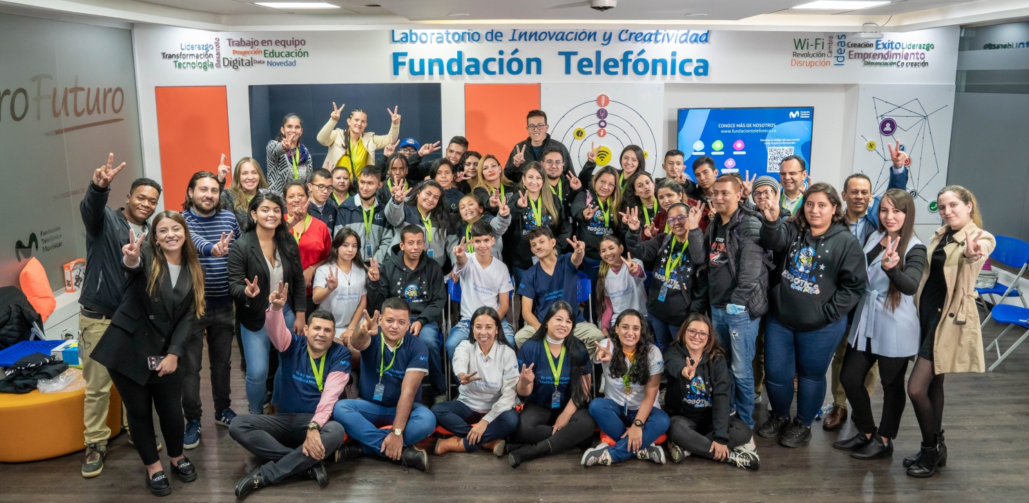 La Fundación Telefónica Movistar presentó la primera Escuela de Robótica Inclusiva en Colombia