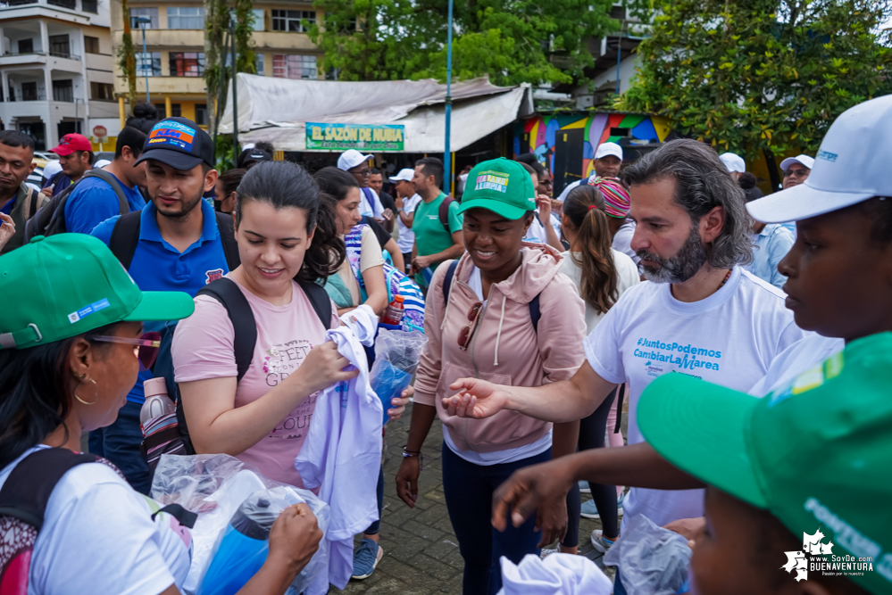 Con la participación de organizaciones de Cali y Buenaventura, Asogesampa y Cempre realizaron jornada de limpieza de playas en el sector de Vista Hermosa en La Bocana