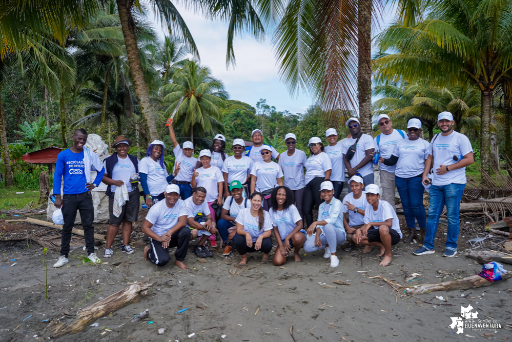 Con la participación de organizaciones de Cali y Buenaventura, Asogesampa y Cempre realizaron jornada de limpieza de playas en el sector de Vista Hermosa en La Bocana