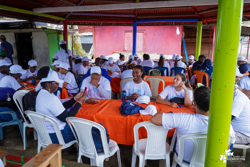 Con la participación de organizaciones de Cali y Buenaventura, Asogesampa y Cempre realizaron jornada de limpieza de playas en el sector de Vista Hermosa en La Bocana