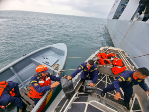 Fueron interceptados 2 semisumergibles cuando navegaban en el pacífico colombiano con cocaína 