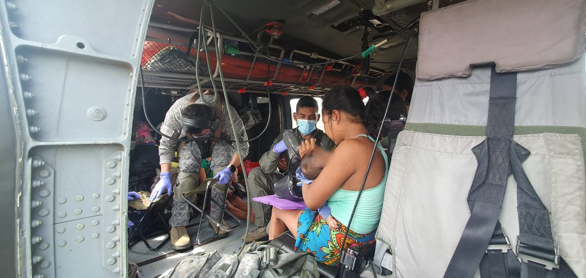 La Fuerza Pública apoyó la evacuación de 13 menores de edad indígenas en el Chocó