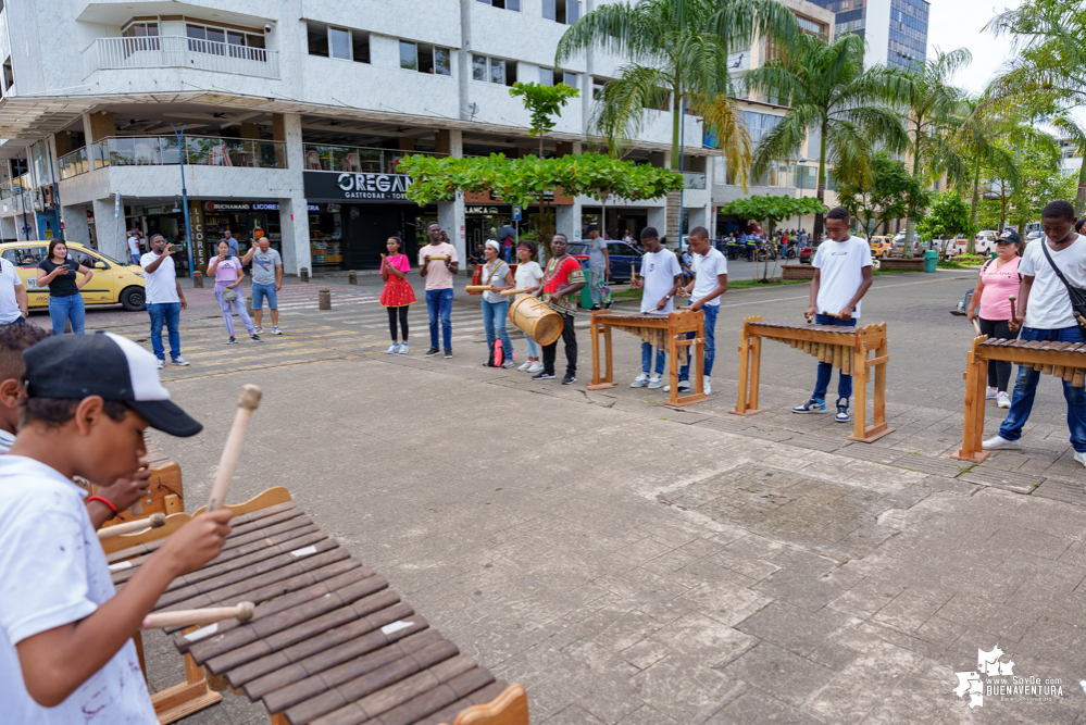 La Administración Distrital de Buenaventura celebró el Día los Niños y Niñas a través del despacho de la Gestora Social, Edith Obando