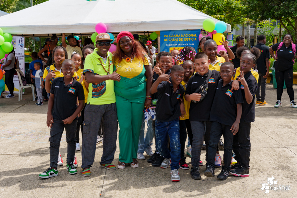 La Administración Distrital de Buenaventura celebró el Día los Niños y Niñas a través del despacho de la Gestora Social, Edith Obando