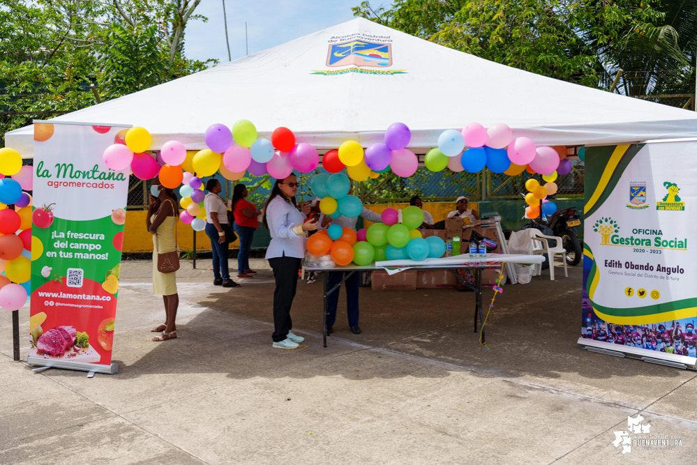 La Administración Distrital de Buenaventura celebró el Día los Niños y Niñas a través del despacho de la Gestora Social, Edith Obando