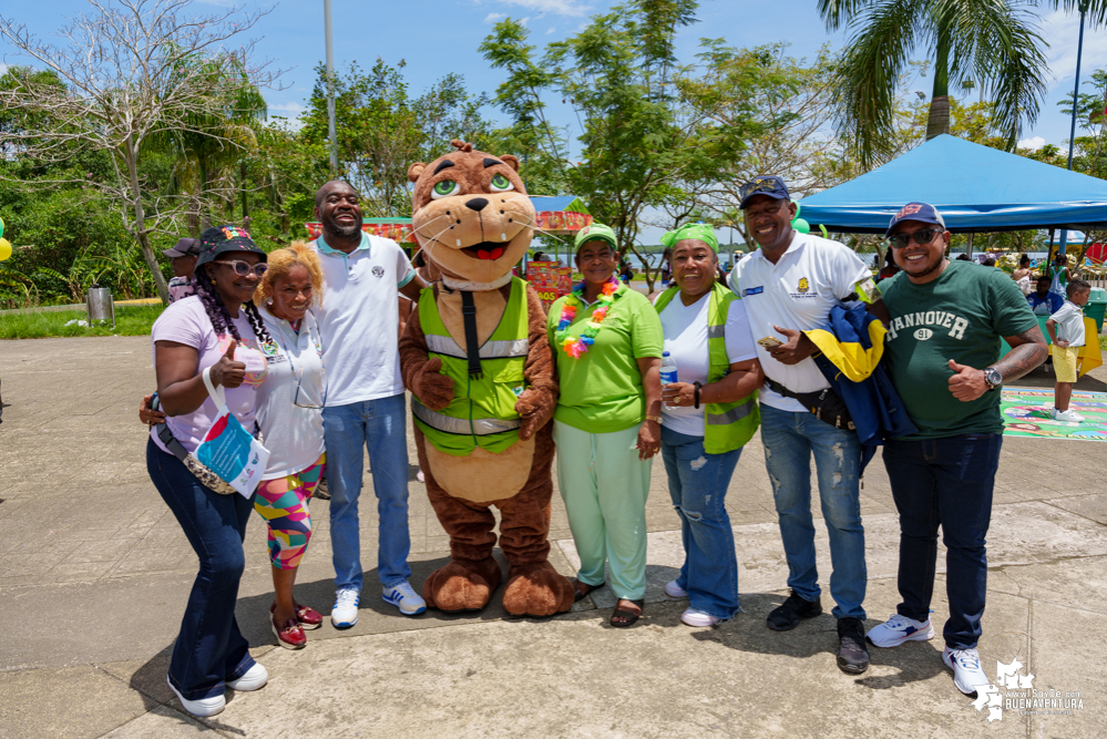 La Administración Distrital de Buenaventura celebró el Día los Niños y Niñas a través del despacho de la Gestora Social, Edith Obando