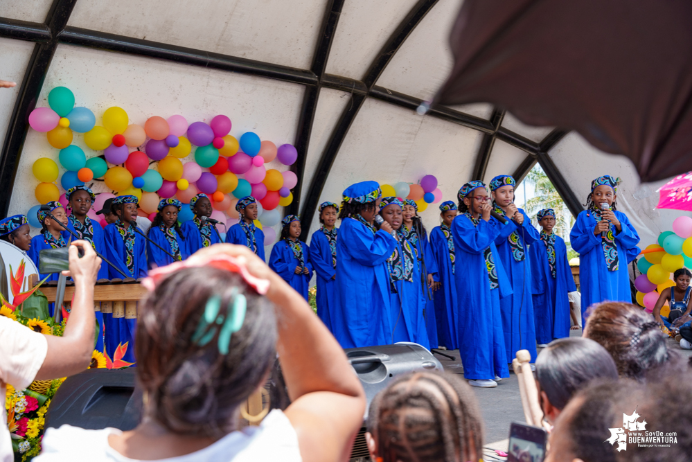 La Administración Distrital de Buenaventura celebró el Día los Niños y Niñas a través del despacho de la Gestora Social, Edith Obando