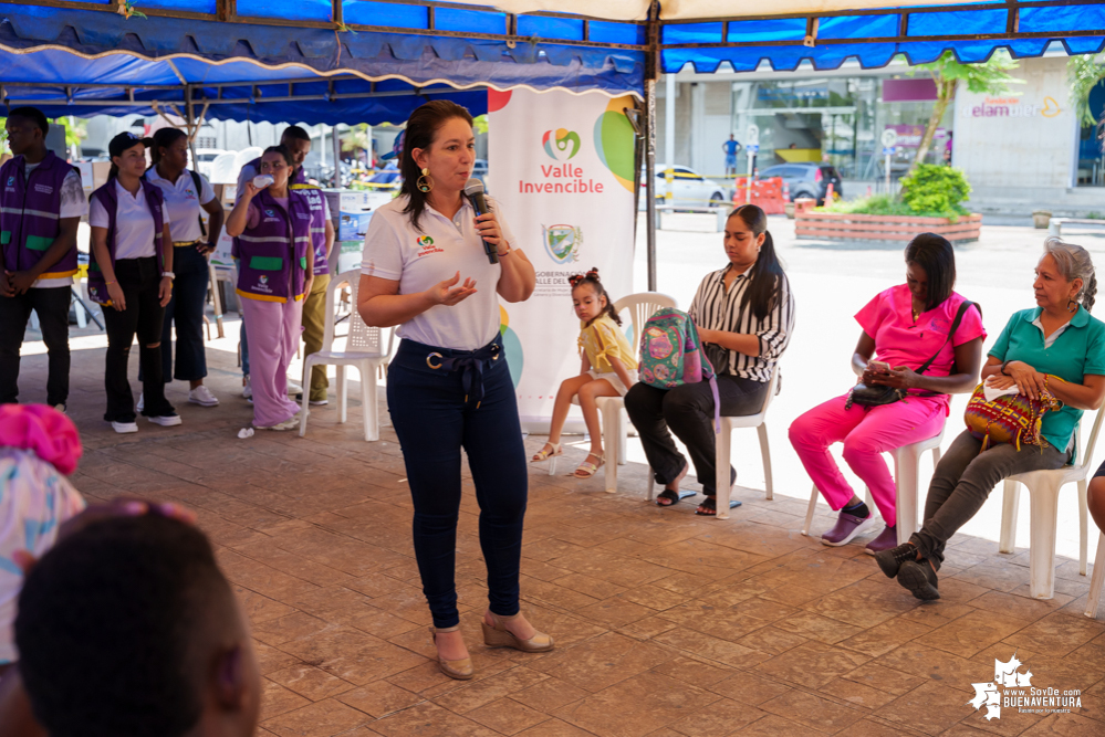 La Secretaría de Mujer, Equidad de Género y Diversidad Sexual del Valle entregó apoyos a 29 mujeres, y población LGTBI en Buenaventura