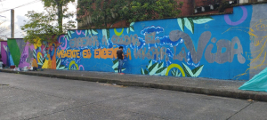 7 murales ambientales elaborados entre el EPA Buenaventura y estudiantes del Distrito embellecerán la ciudad