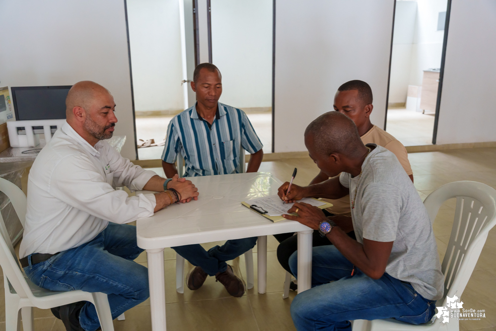 Trabajo en equipo fue clave para la construcción y entrega a la comunidad de la caseta comunal del barrio Nueva Estación La Palera en Buenaventura 