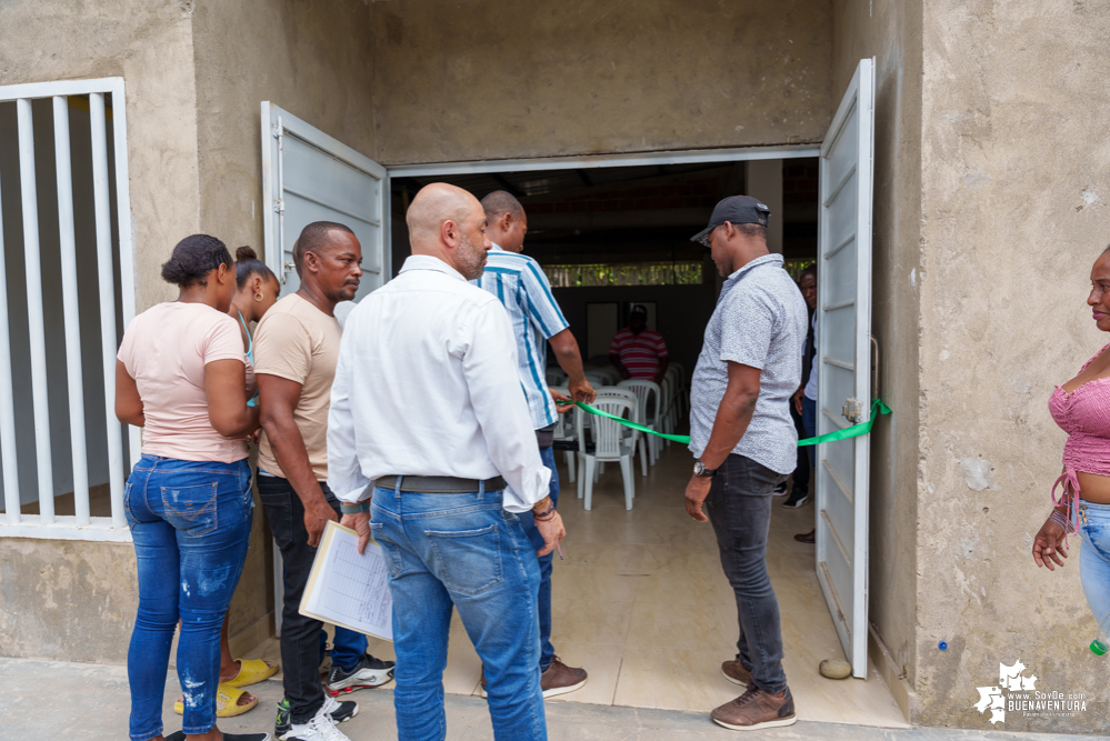 Trabajo en equipo fue clave para la construcción y entrega a la comunidad de la caseta comunal del barrio Nueva Estación La Palera en Buenaventura 